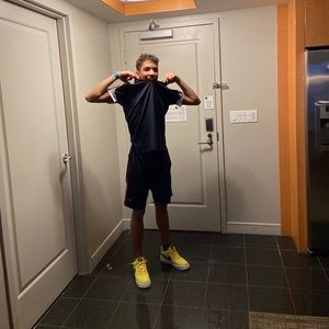 Meet your Posher, Christopher